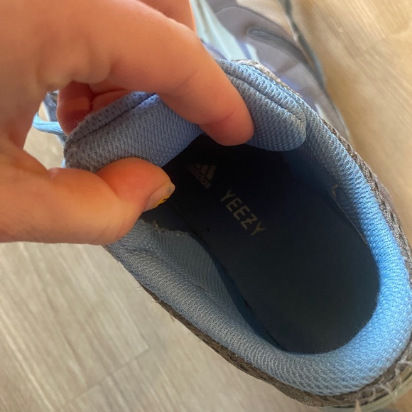 Yeezy 700s - Picture 3 of 5